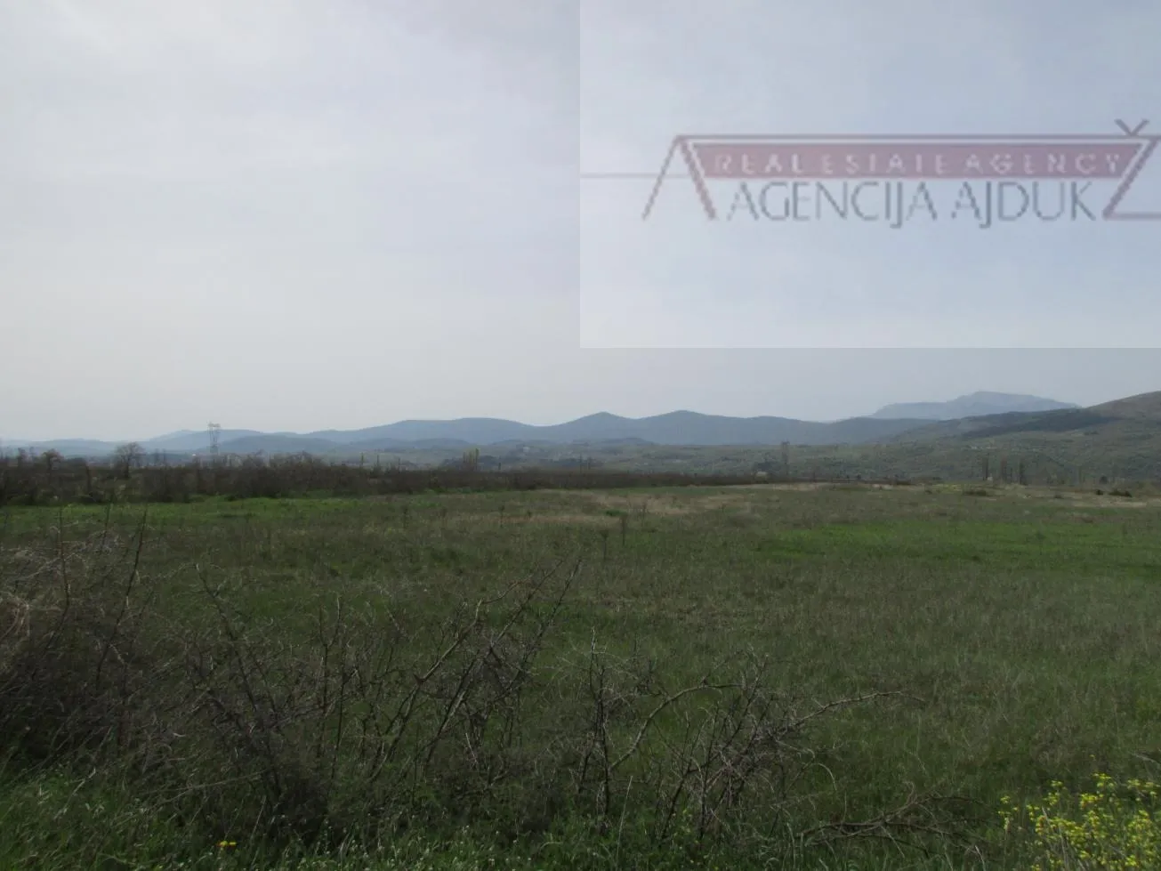 imotski postranje 18000 m2 poljoprivredno! - slika 2