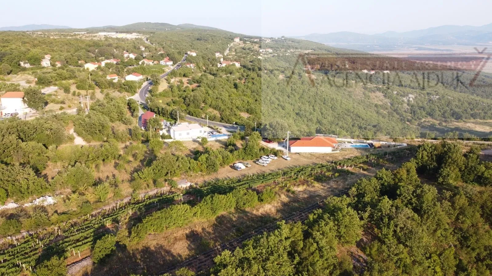 imotski 2029 m2 građevinsko zemljište - otvoren pogled - novo - slika 4