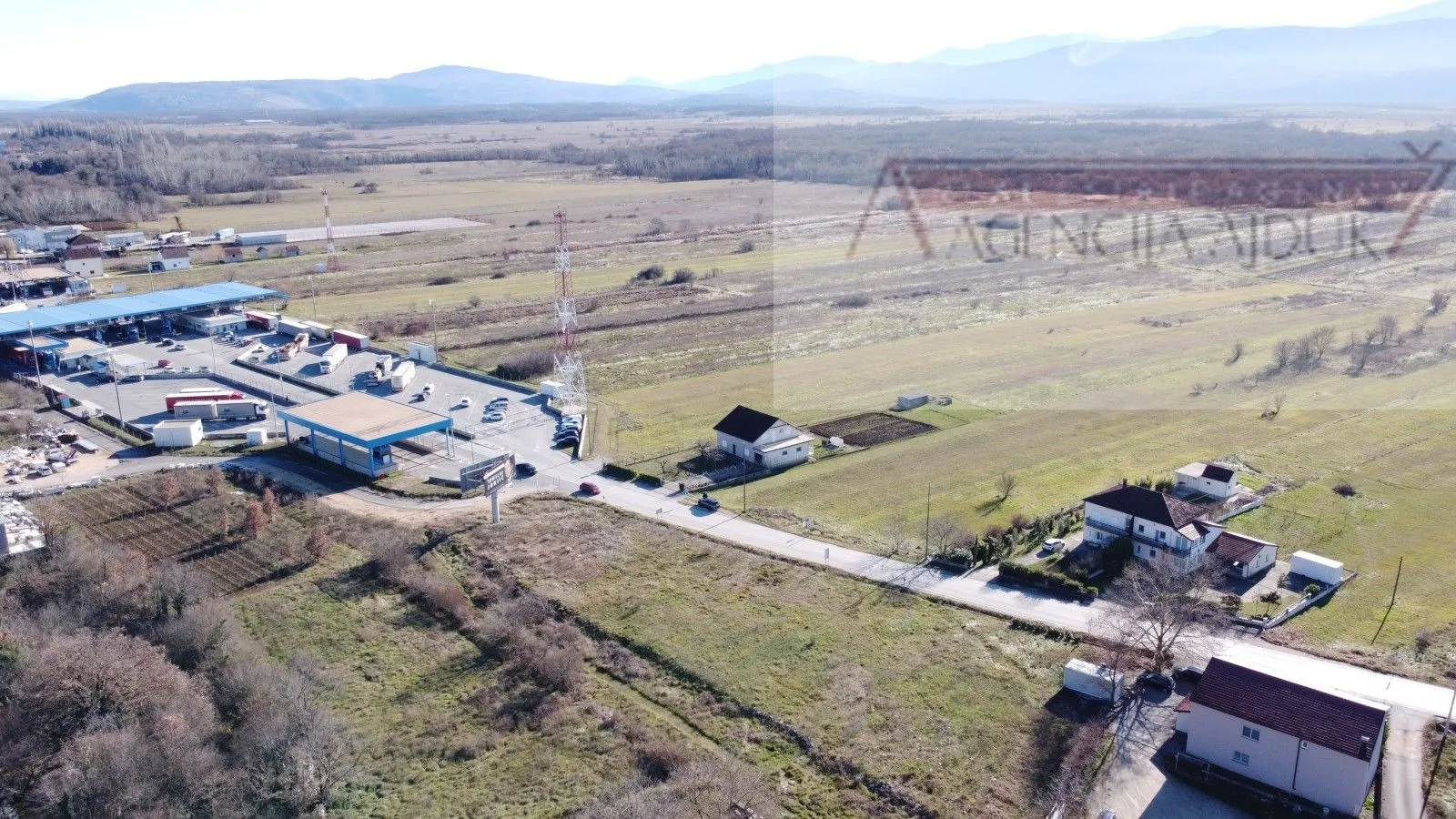 Imotski Vinjani Donji 3752 m2 građevinsko i poljoprivredno zemljište - Imotski, Imotski