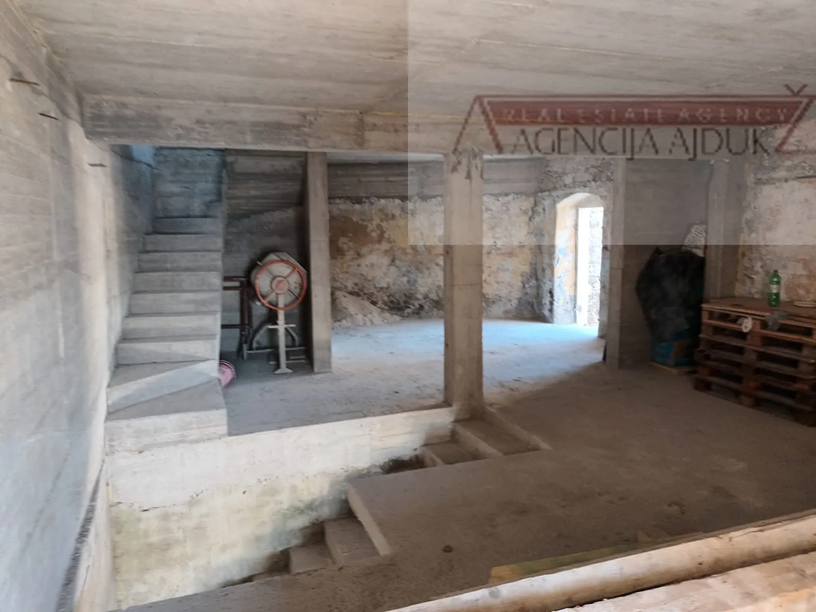 omiš lokva rogoznica renovirana kamena kuća 90 m2 - slika 4