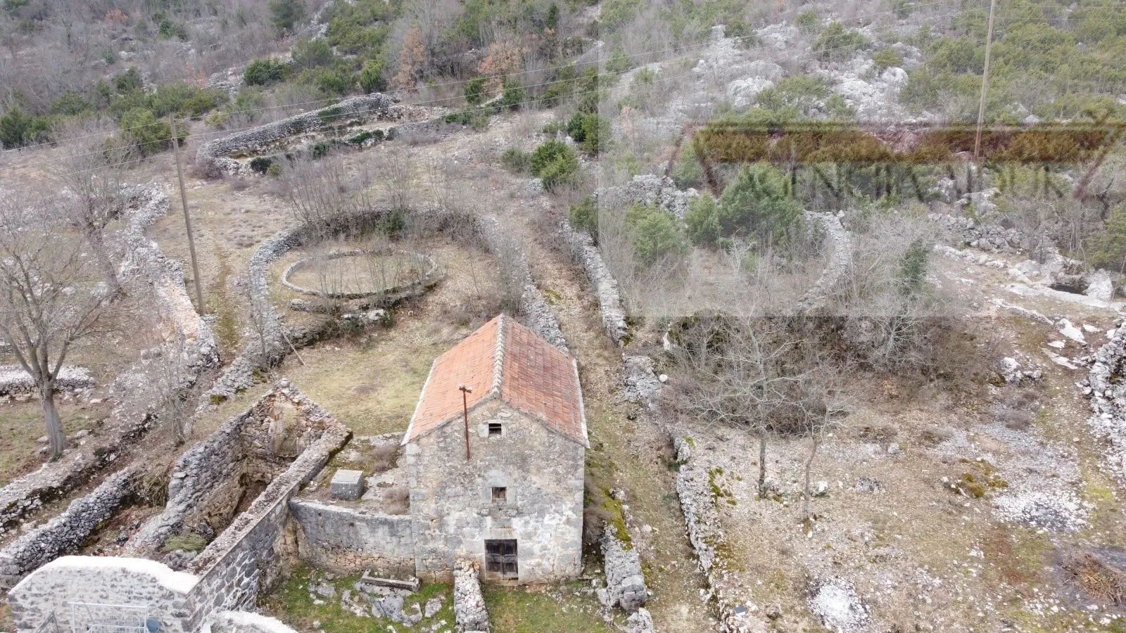 imotski slivno kamene kuće + okućnica - novo u ponudi - slika 6