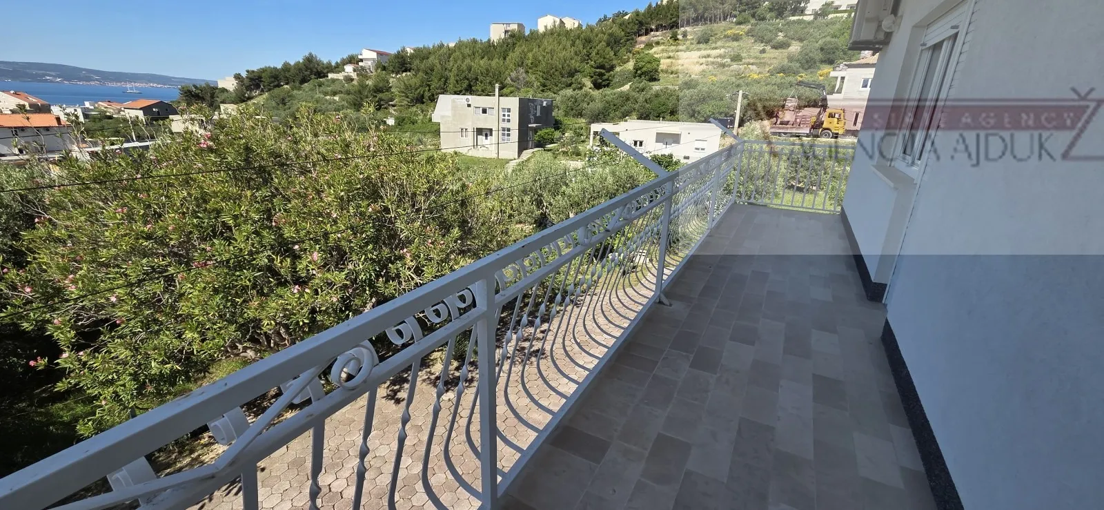 kuća prodaja omiš 560 m2 - slika 13