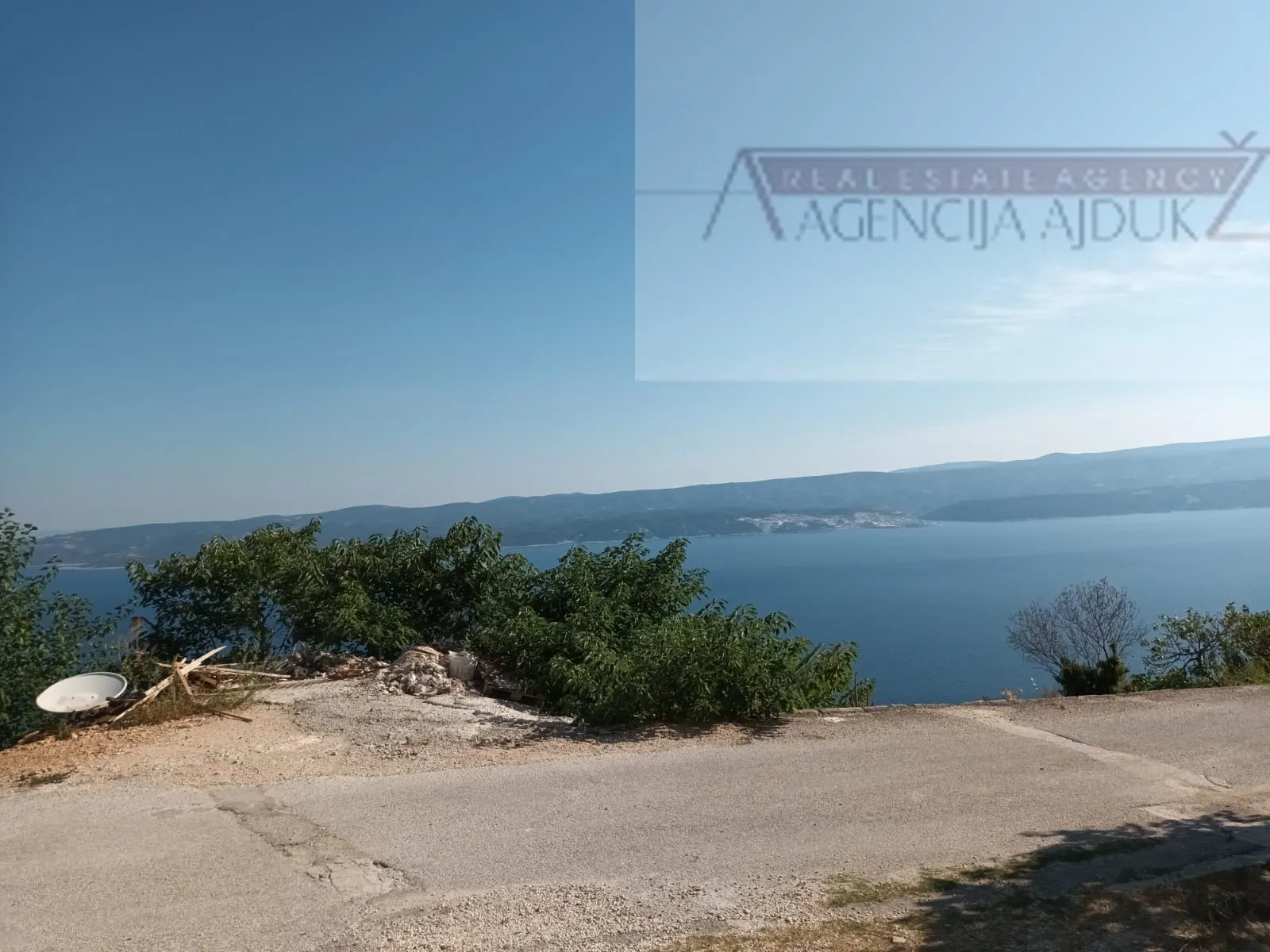 omiš lokva rogoznica renovirana kamena kuća 90 m2 - slika 2