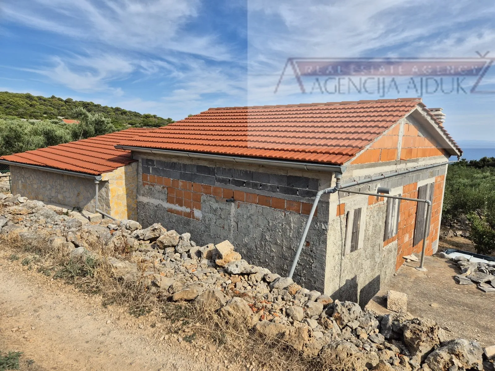 otok vis rogačić kuća u izgradnji + zemljište 5100 m2 - slika 3