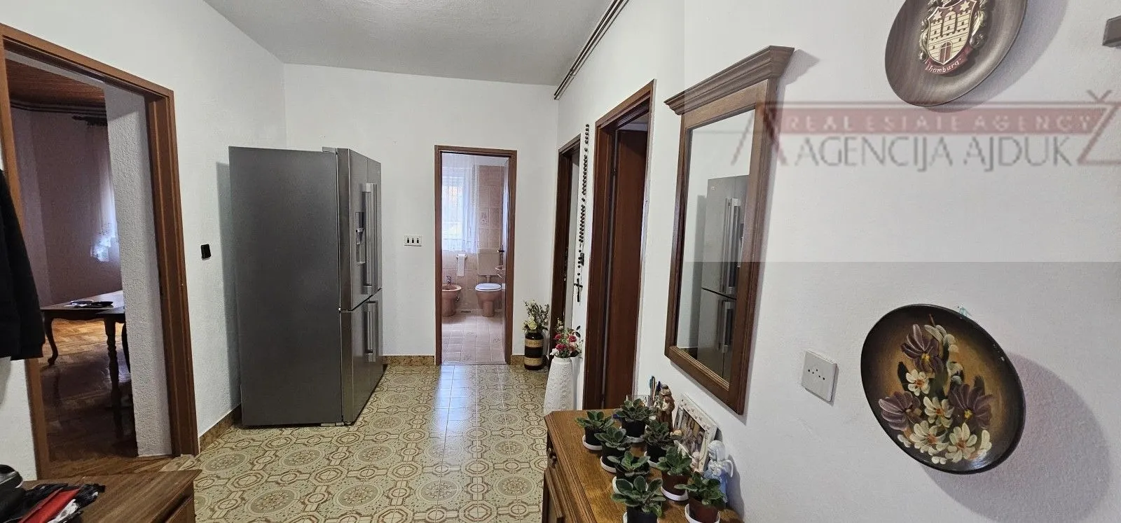 Imotski kuća u centru grada 380 m2 - Imotski, Imotski