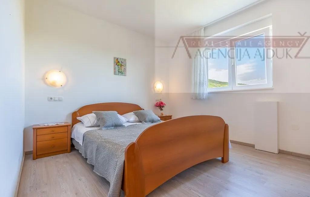 imotski proložac donji vila s bazenom 286 m2 - novo u ponudi - slika 16