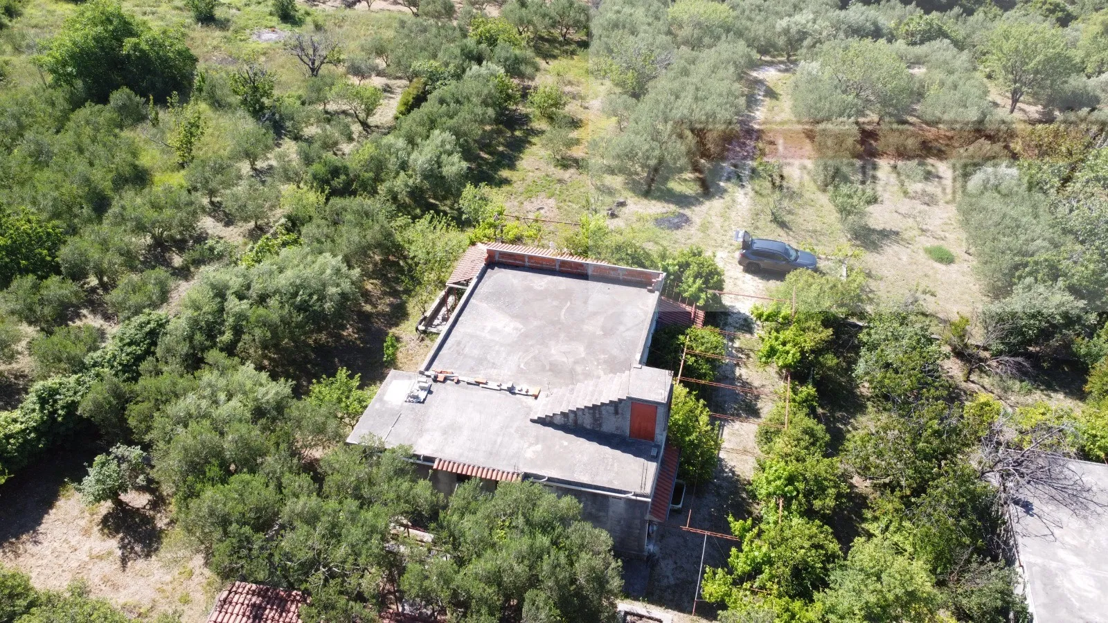 kaštel lukšić kuća 219 m2 + parcela 2993 m2 intimna lokacija - top - slika 13