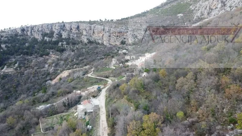 makarska 11466 m2 zemljište uz planinu biokovo - slika 7