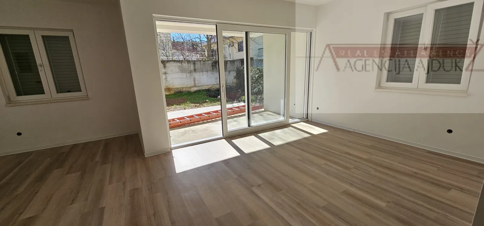 hvar novogradnja 84 m2 vrboska - novo u ponudi - ekskluziva - slika 9