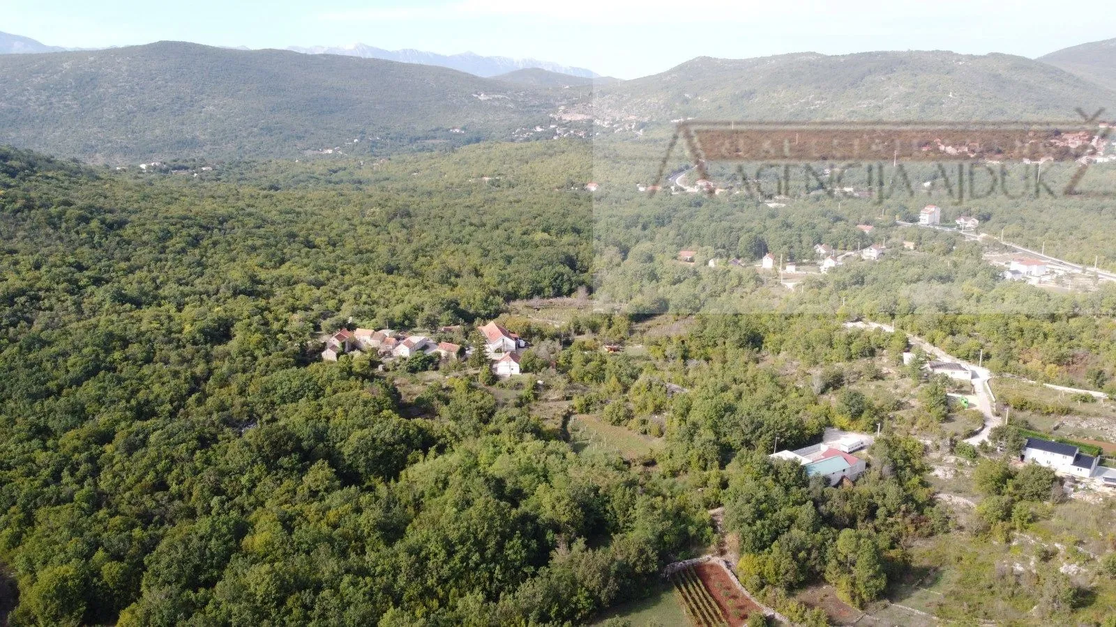 imotski poljica građevinsko zemljište 4225 m2 - novo! - slika 6