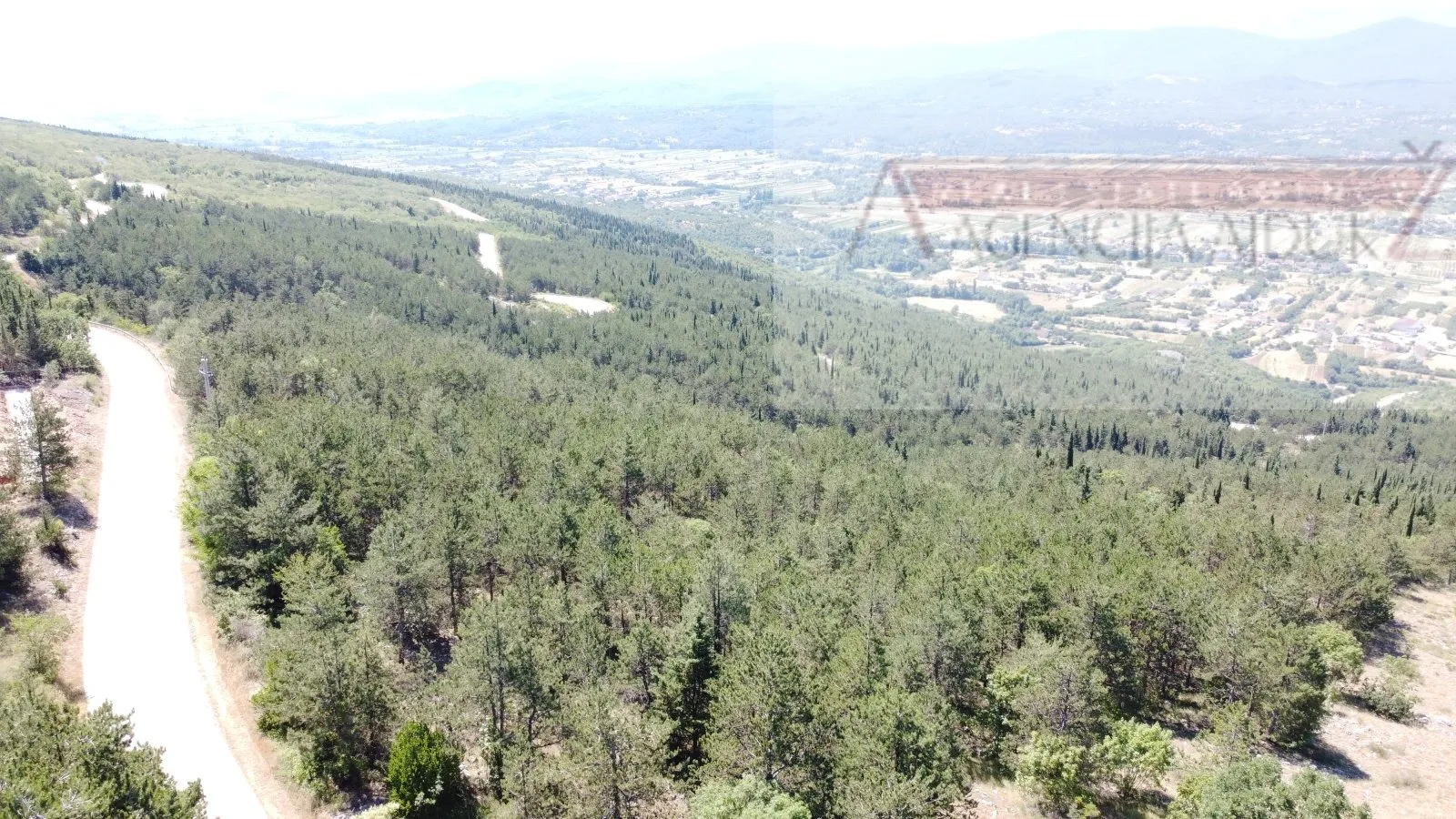 imotski proložac kuća u izgradnji + velika okućnica 2000 m2 - slika 3