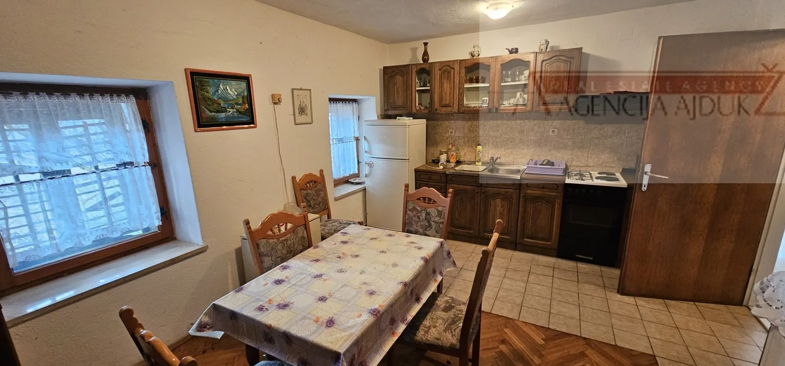 imotski berinovac dvije kuće 134 m2 + dvorište - slika 8