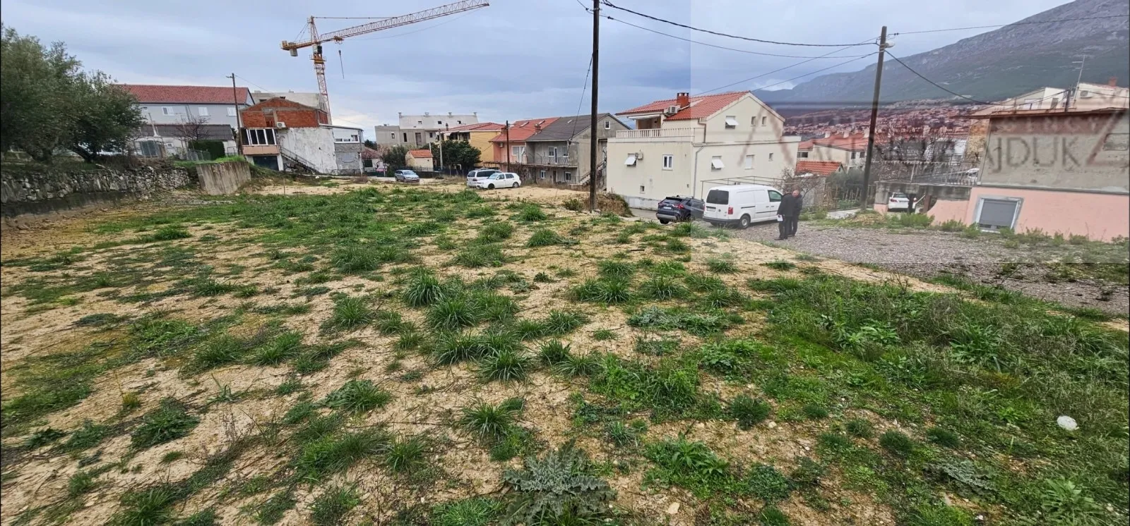 solin najam građevinskog zemljišta 900 m2 + mogućnost gradnje - slika 2