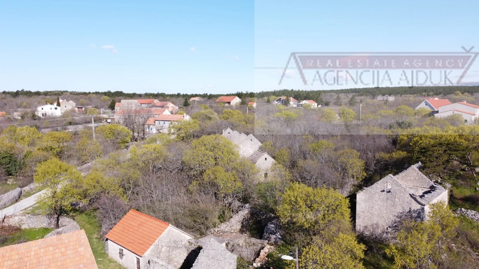 imotski - mrnjavci kamena kuća 68 m2 + okućnica - slika 3