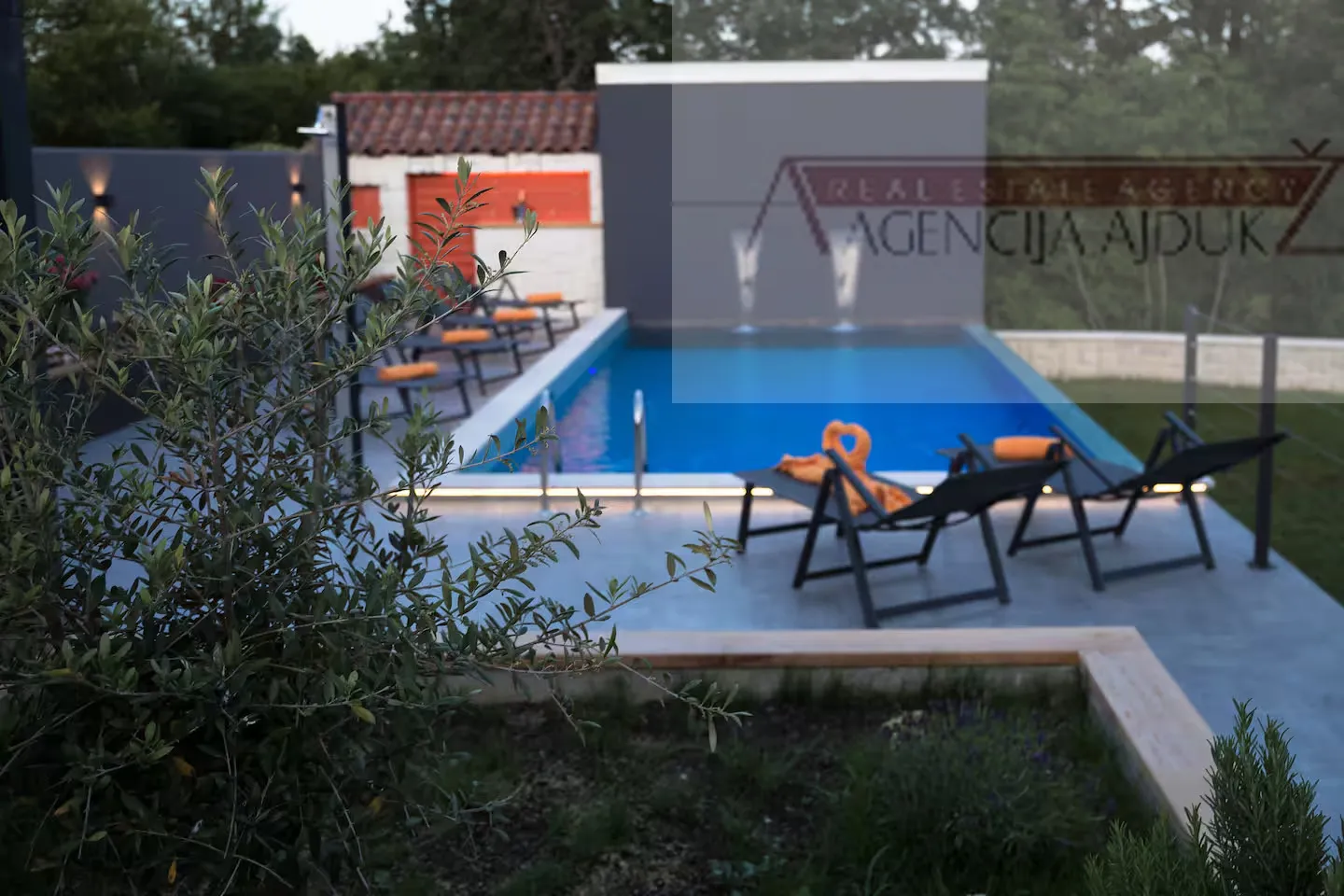 imotski kuća za odmor 187 m2 + bazen + pomoćni objekti - novo u ponudi - slika 6