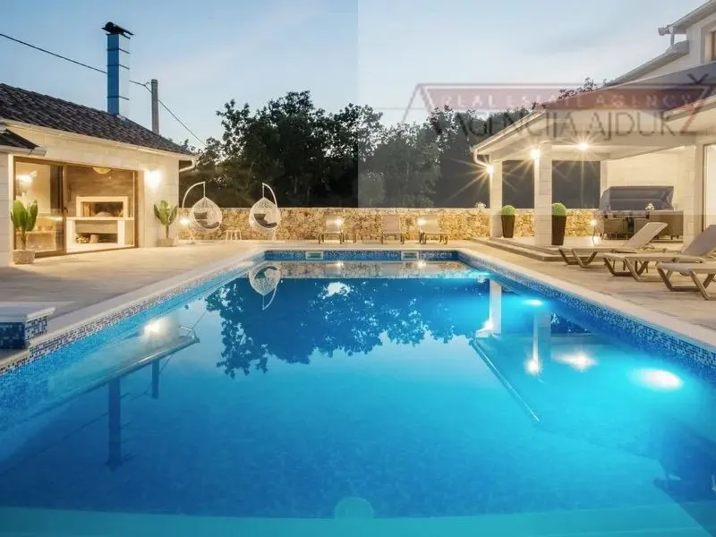imotski vila 321 m2 - top ponuda - ekskluziva - novo u ponudi - slika 2