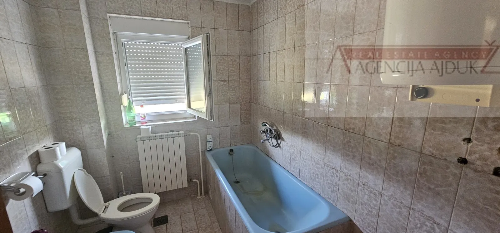 imotski lug obiteljska kuća 300 m2 najam - slika 9