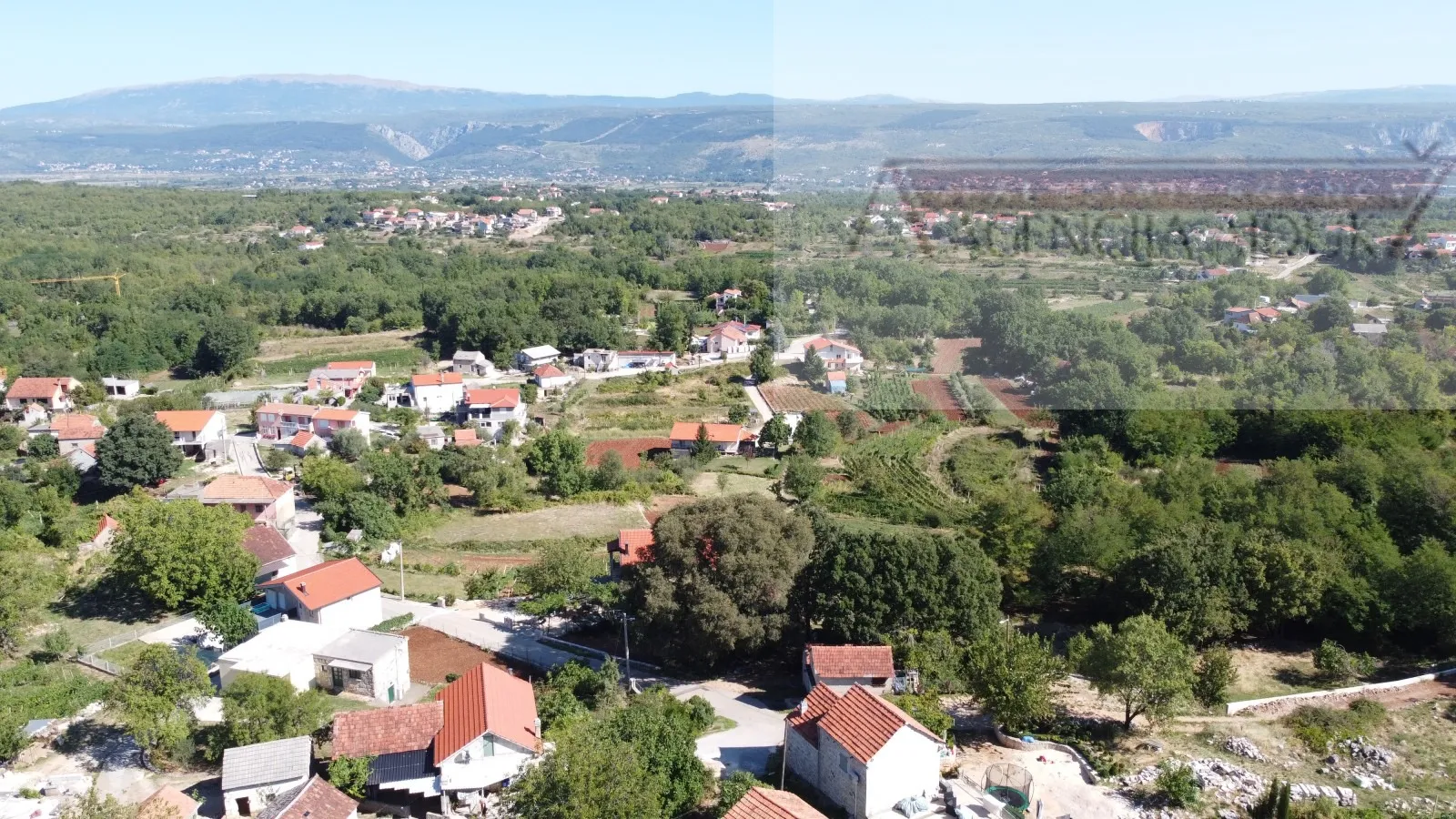 imotski obiteljska kamena kuća 250 m2 + okućnica 1209 m2 drum - slika 13