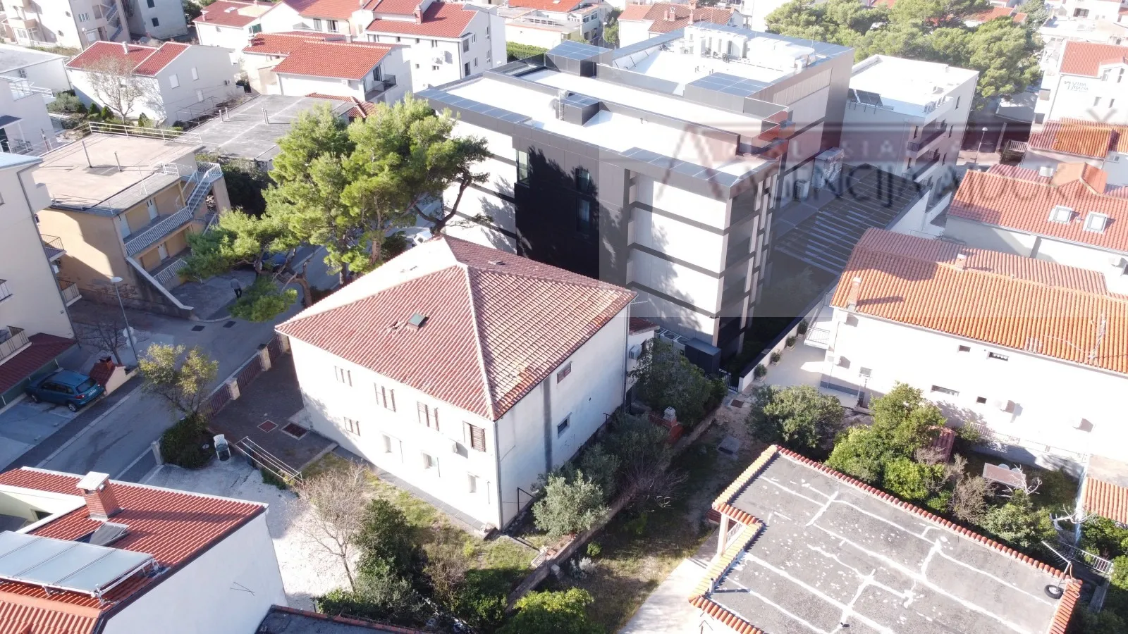 baška voda kuća 547 m2 uži centar, blizini mora i plaže - slika 7