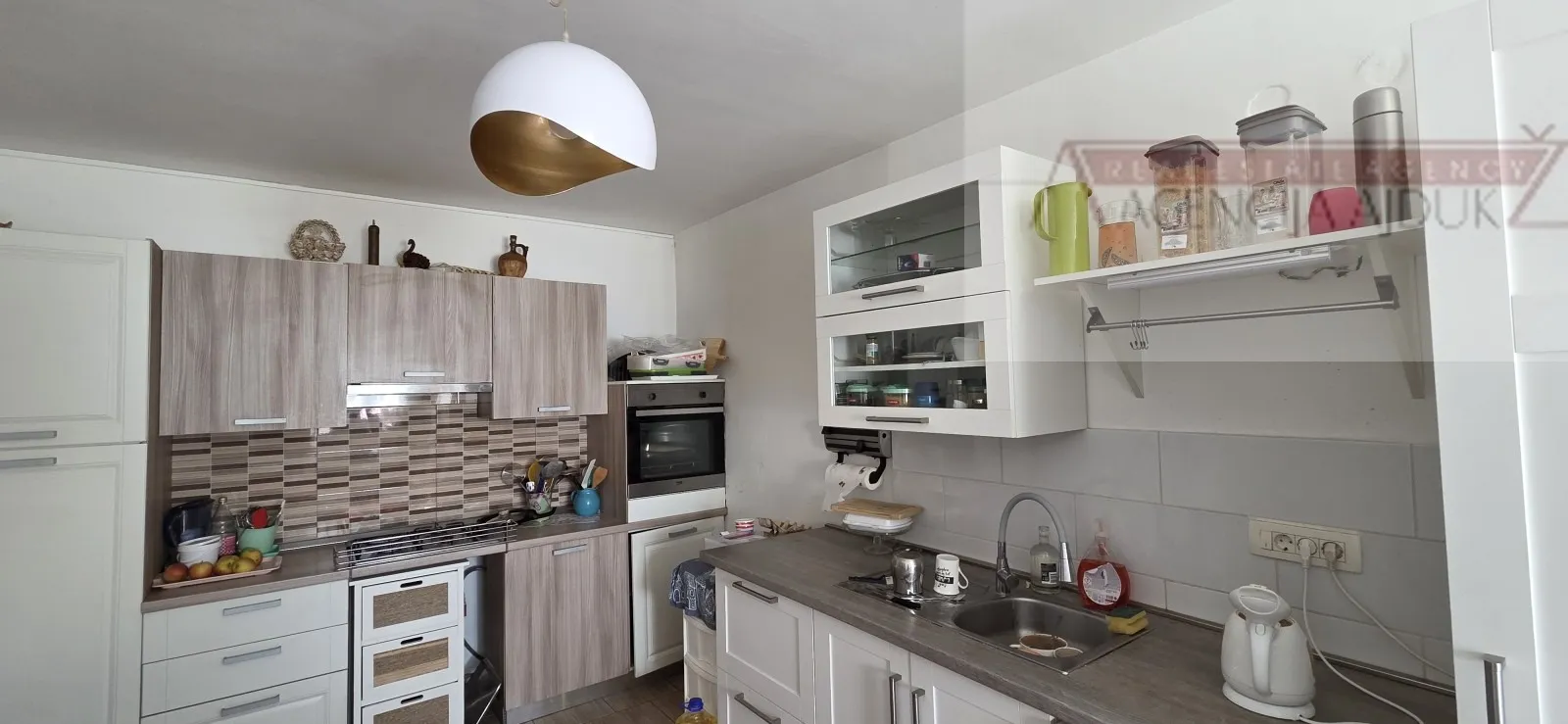 kneževi vinogradi kuća 230 m2 + pomoćni objekt 60 m2 - slika 8