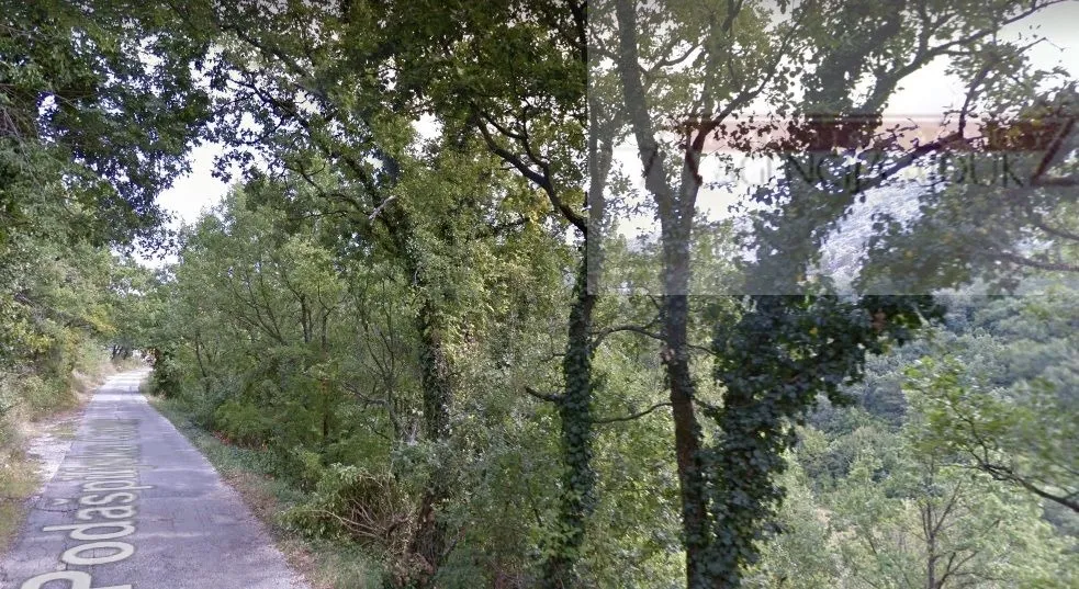 omiš svinišće 432 m2 građevinsko zemljište povoljno! - slika 2