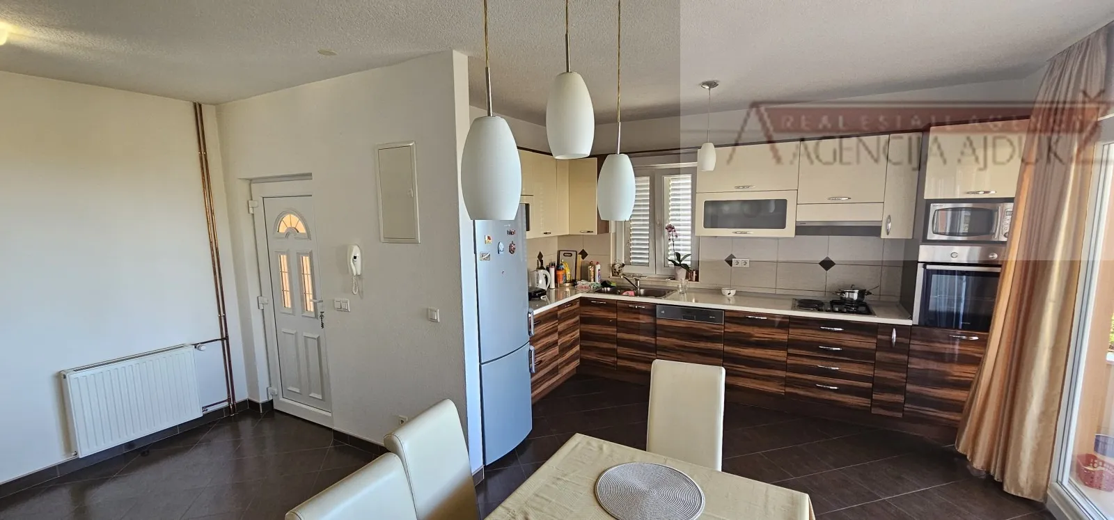 villa s panoramskim pogledom na more – bast, baška voda 500 m2 - top - slika 10