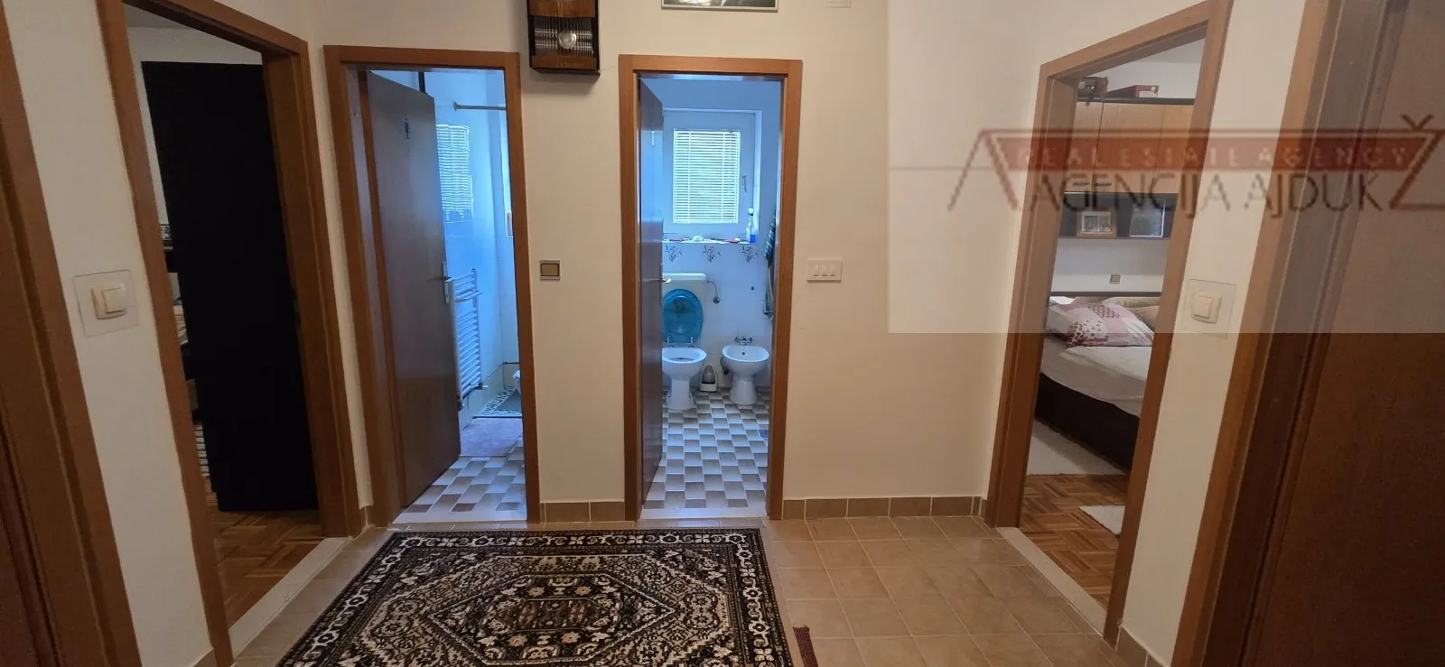 kuća prodaja omiš 560 m2 - slika 11
