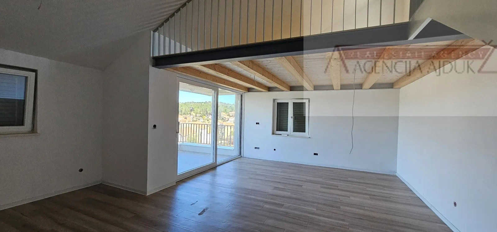 hvar novogradnja 101,86 m2 vrboska - dvosoban - dvoetažni - ekskluziva - slika 11