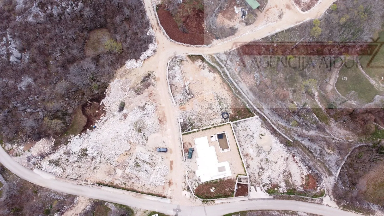 zagvozd građevinsko zemljište 838 m2 odlična lokacija - slika 3