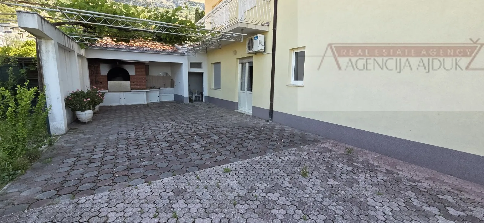 kuća prodaja omiš 560 m2 - slika 9