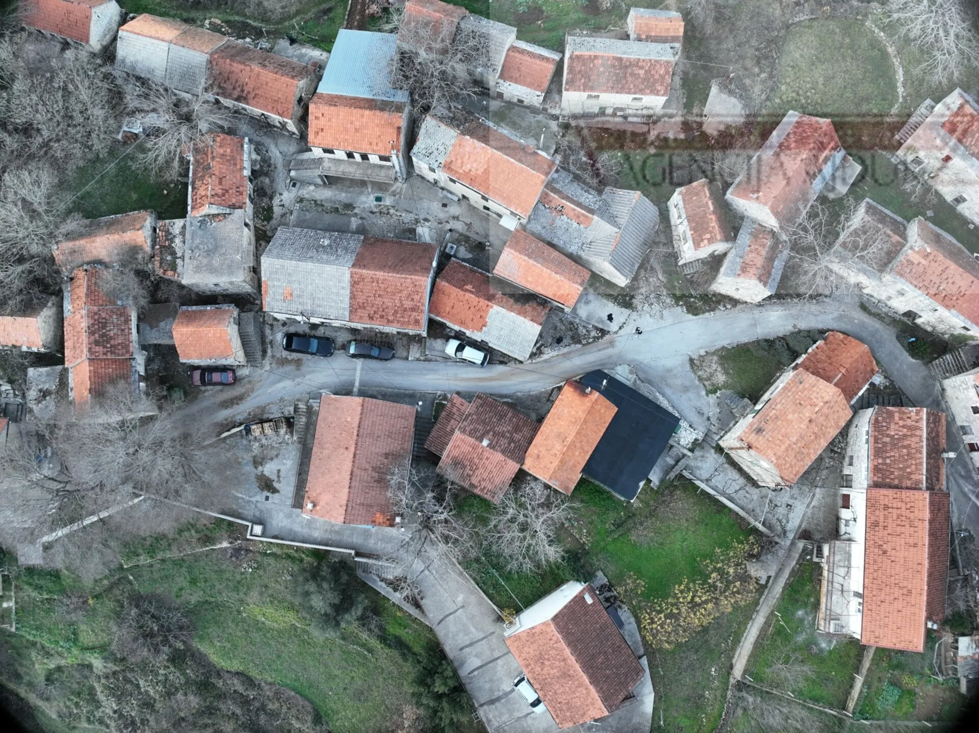imotski berinovac dvije kuće 134 m2 + dvorište - slika 12