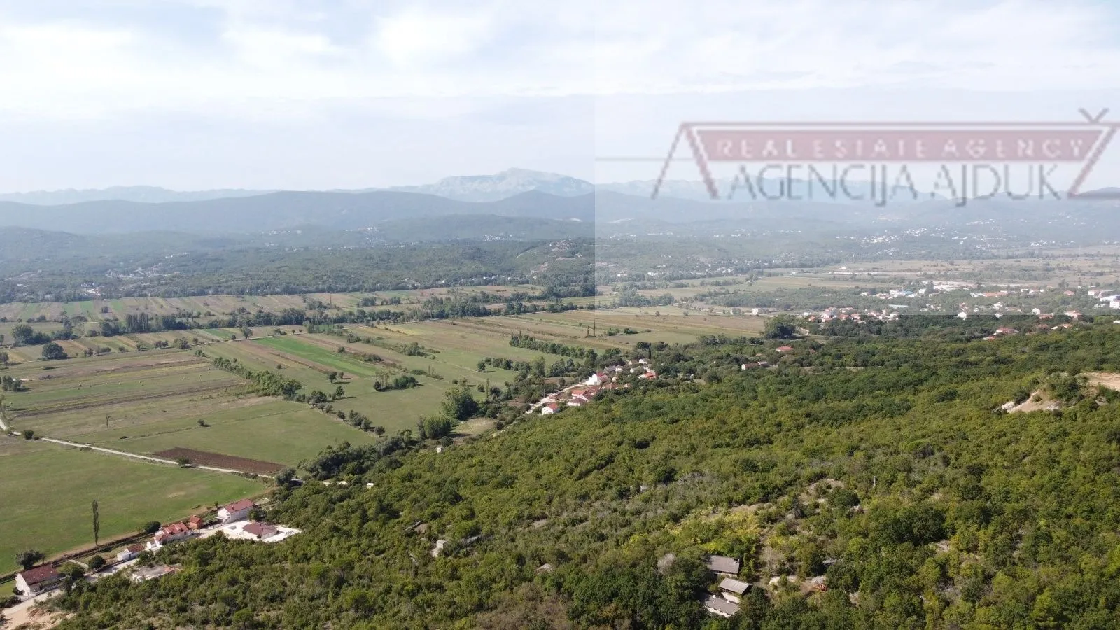 imotski vila (roh-bau) 390 m2 vrhunska lokacija - ekskluziva - slika 11