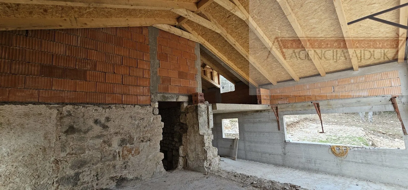 imotski kuća za odmor u izgradnji 300 m2 - parcela 4300 m2 - intima - slika 11