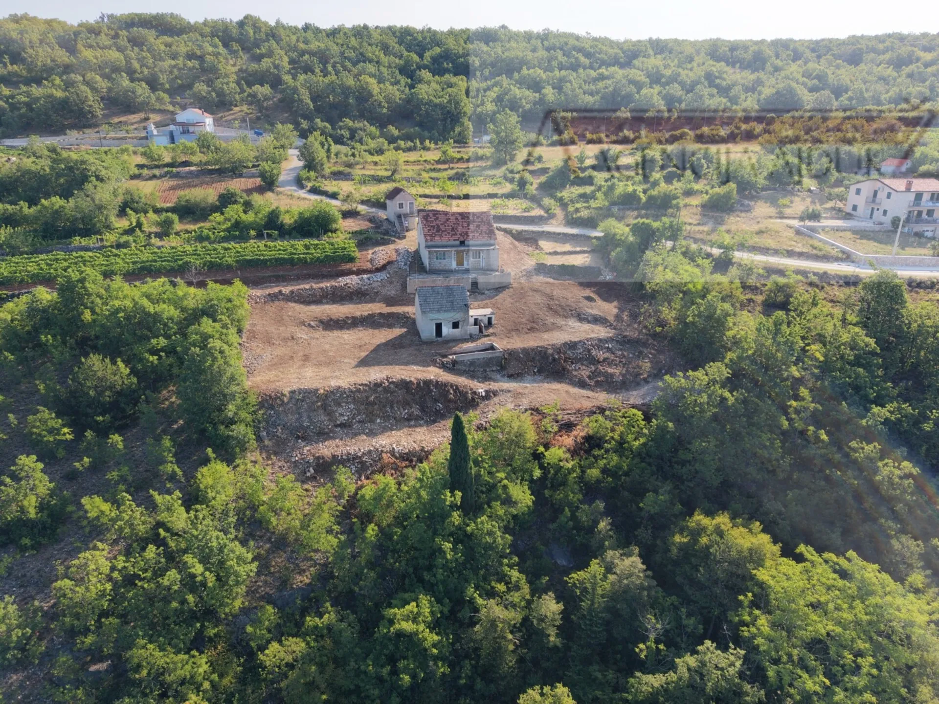 imotski vinjani donji tri legalizirana objekta sa zemljištem - slika 5