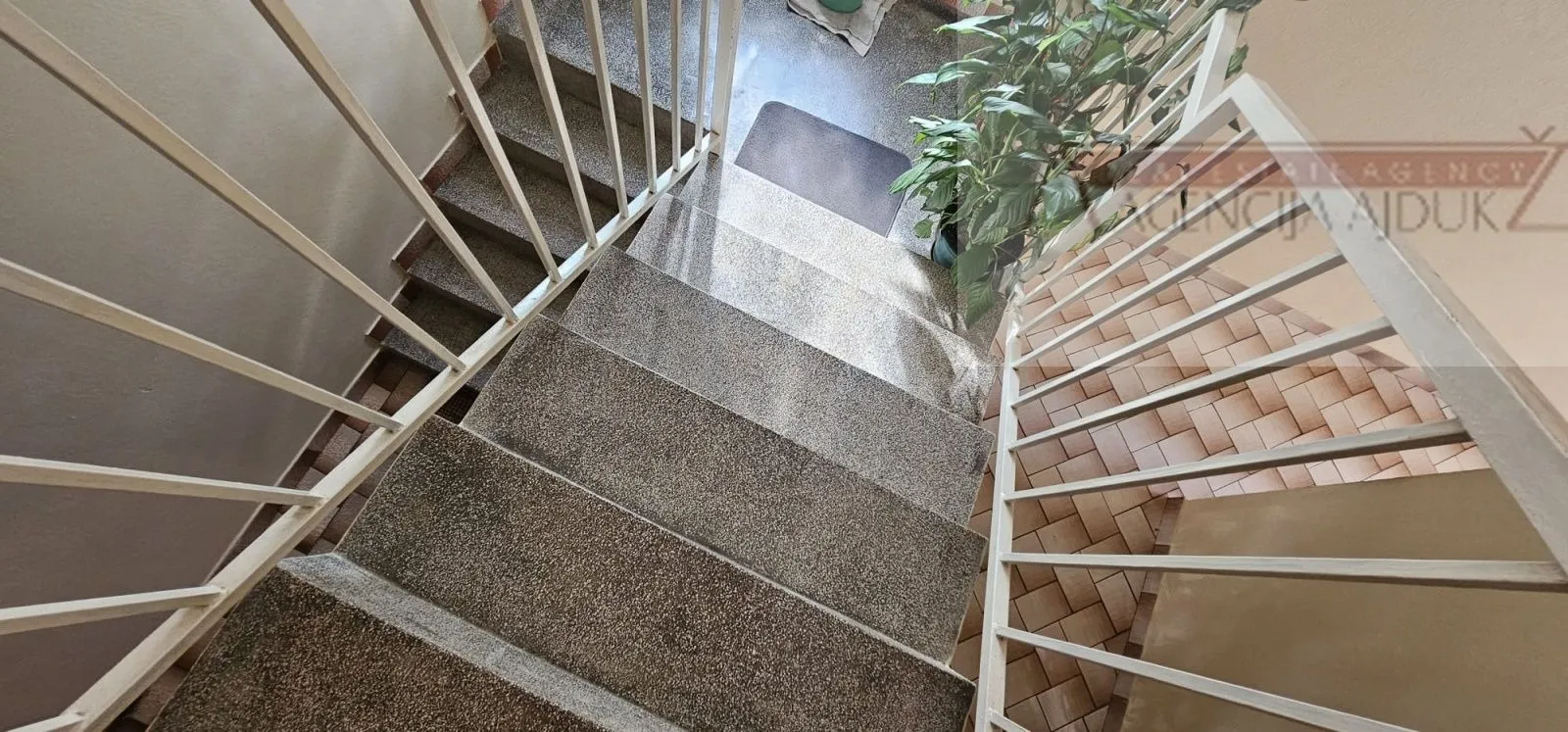 imotski donji proložac kuća 187 m2 - povoljno - slika 14