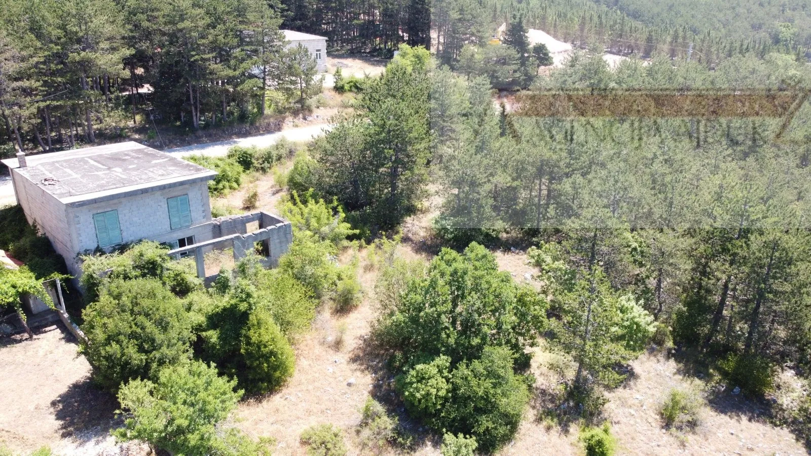 Imotski Proložac kuća u izgradnji + velika okućnica 2000 m2 - Imotski, Imotski