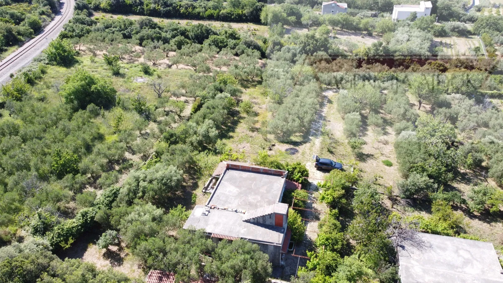 kaštel lukšić kuća 219 m2 + parcela 2993 m2 intimna lokacija - top - slika 4