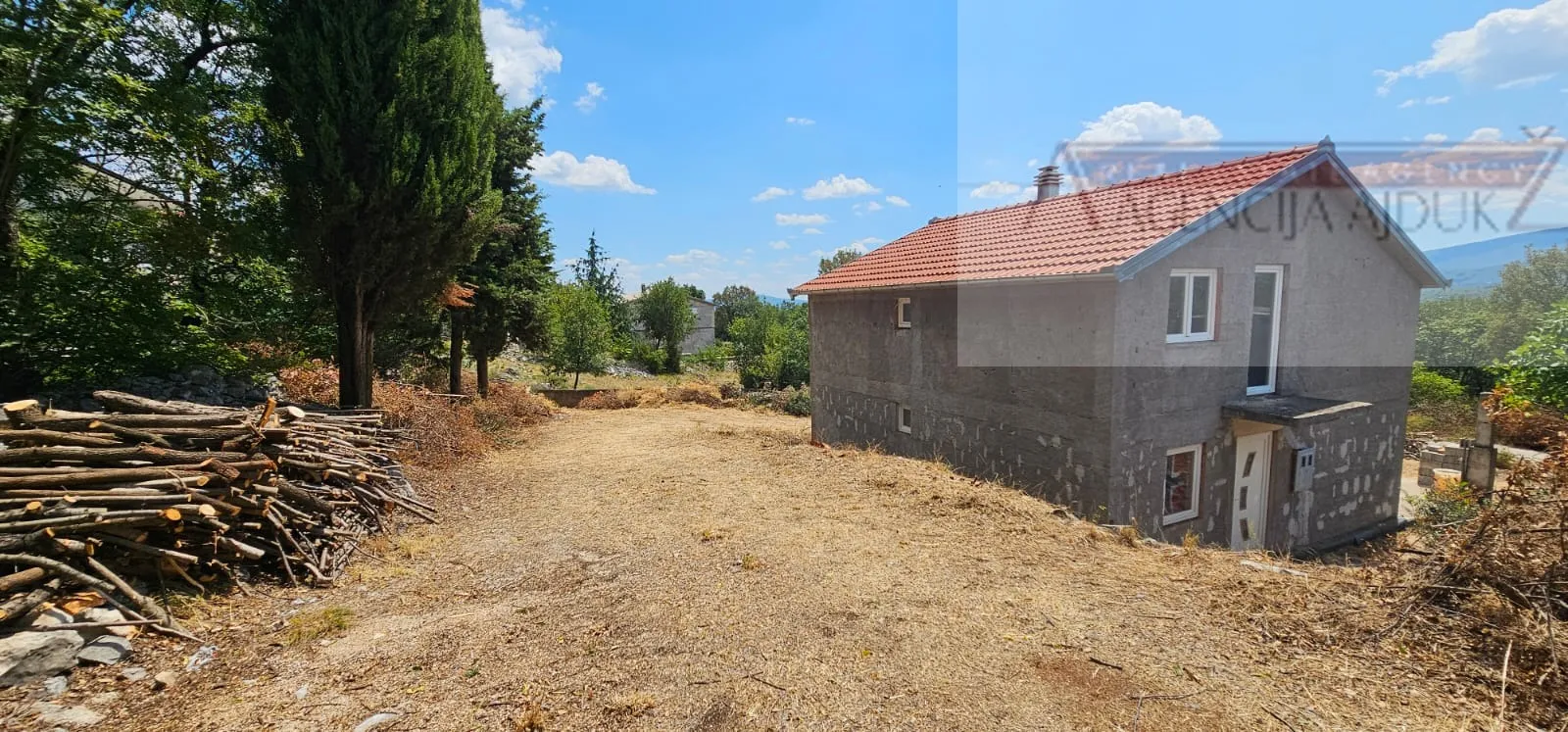 imotski samostojeća kuća 140 m2 na parceli od 1196 m2 - novo u ponudi - slika 4