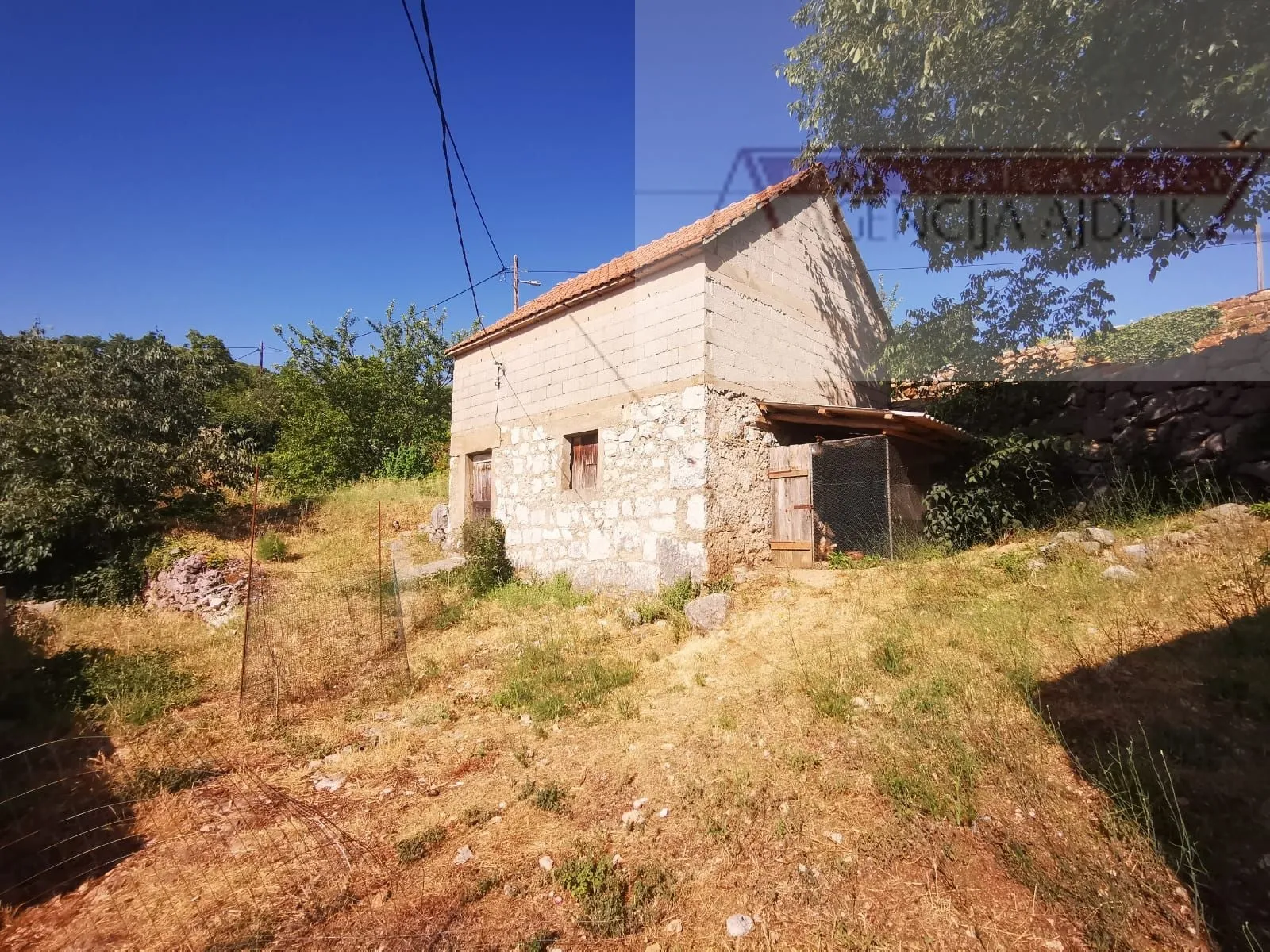 imotski lokvičići kamene kuće na parceli od 2035 m2 - ekskluziva - slika 2