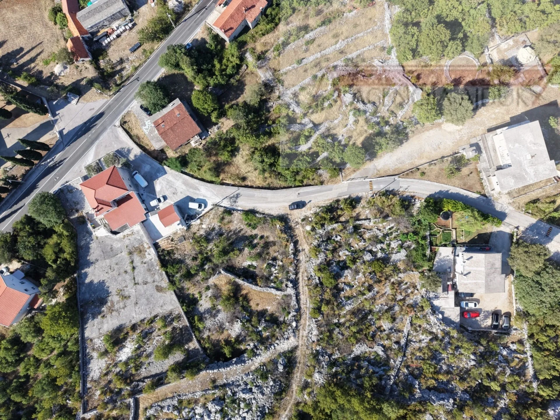 zagvozd 1443 m2 građevinsko zemljište - strogi centar! - slika 7