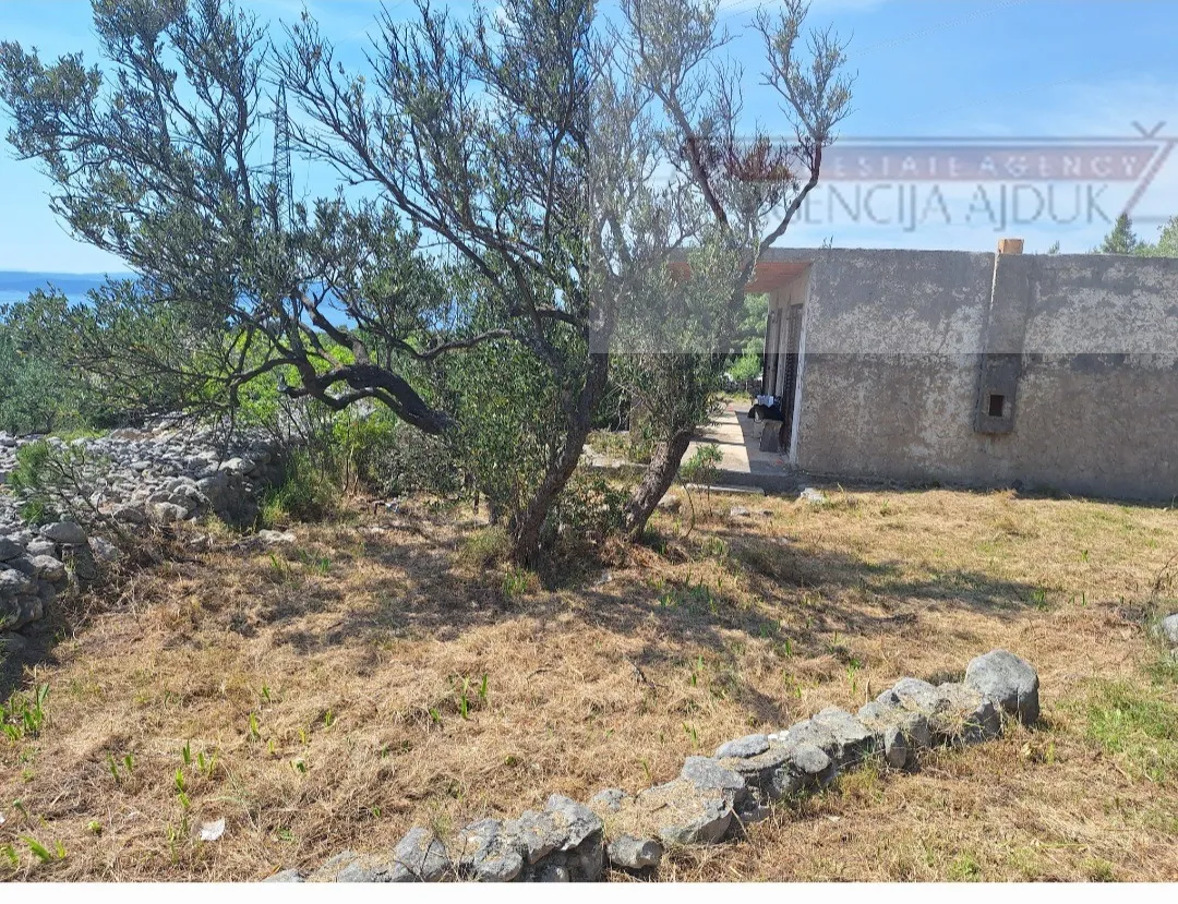 baška voda samostojeća kuća 61 m2 sa okućnicom - slika 2