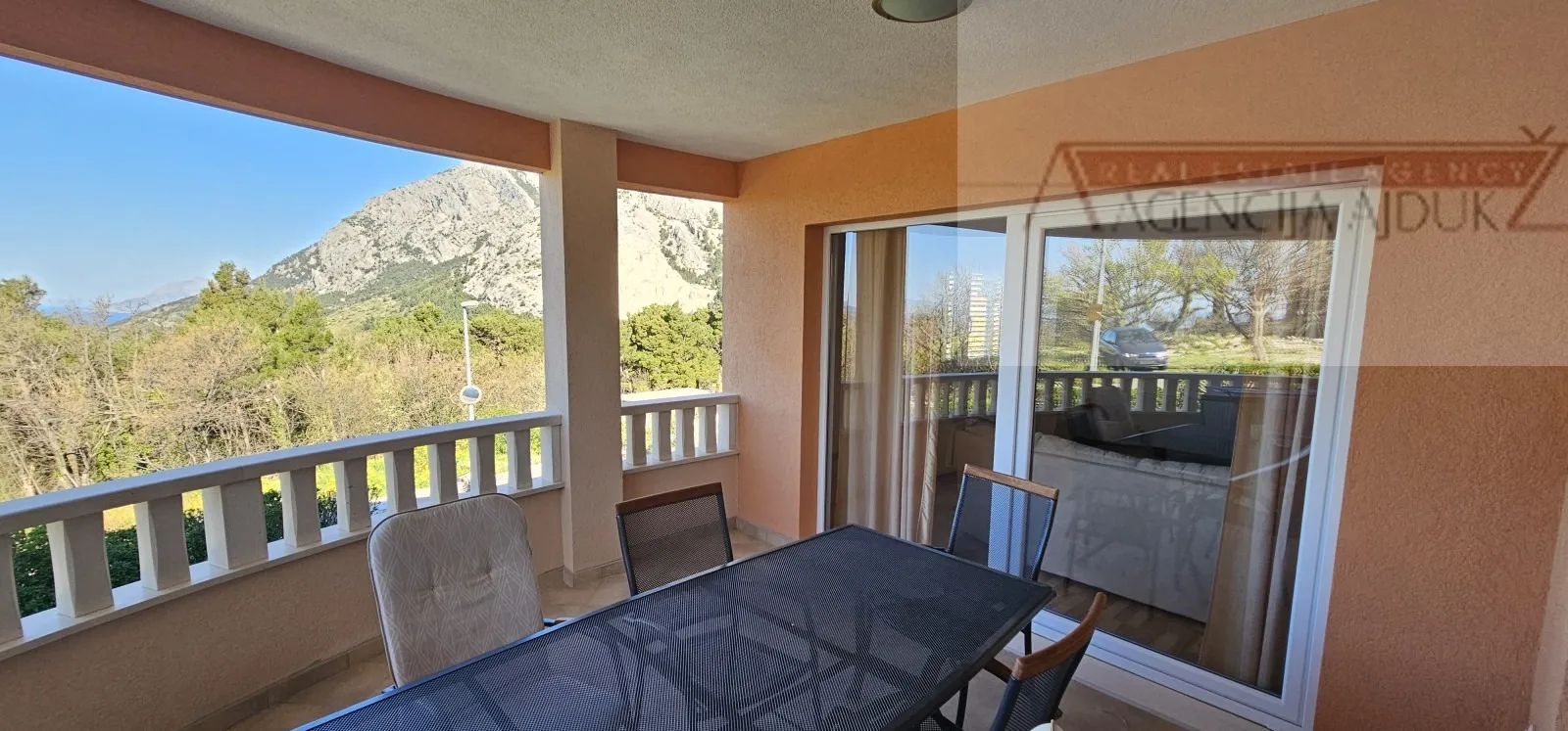 villa s panoramskim pogledom na more – bast, baška voda 500 m2 - top - slika 11