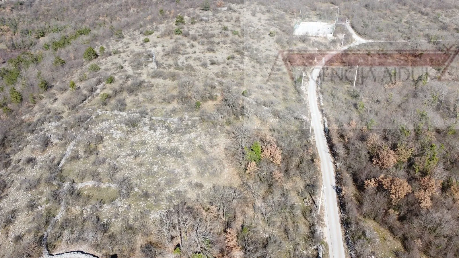 imotski glavina donja građevinsko zemljište 4500 m2 - slika 2
