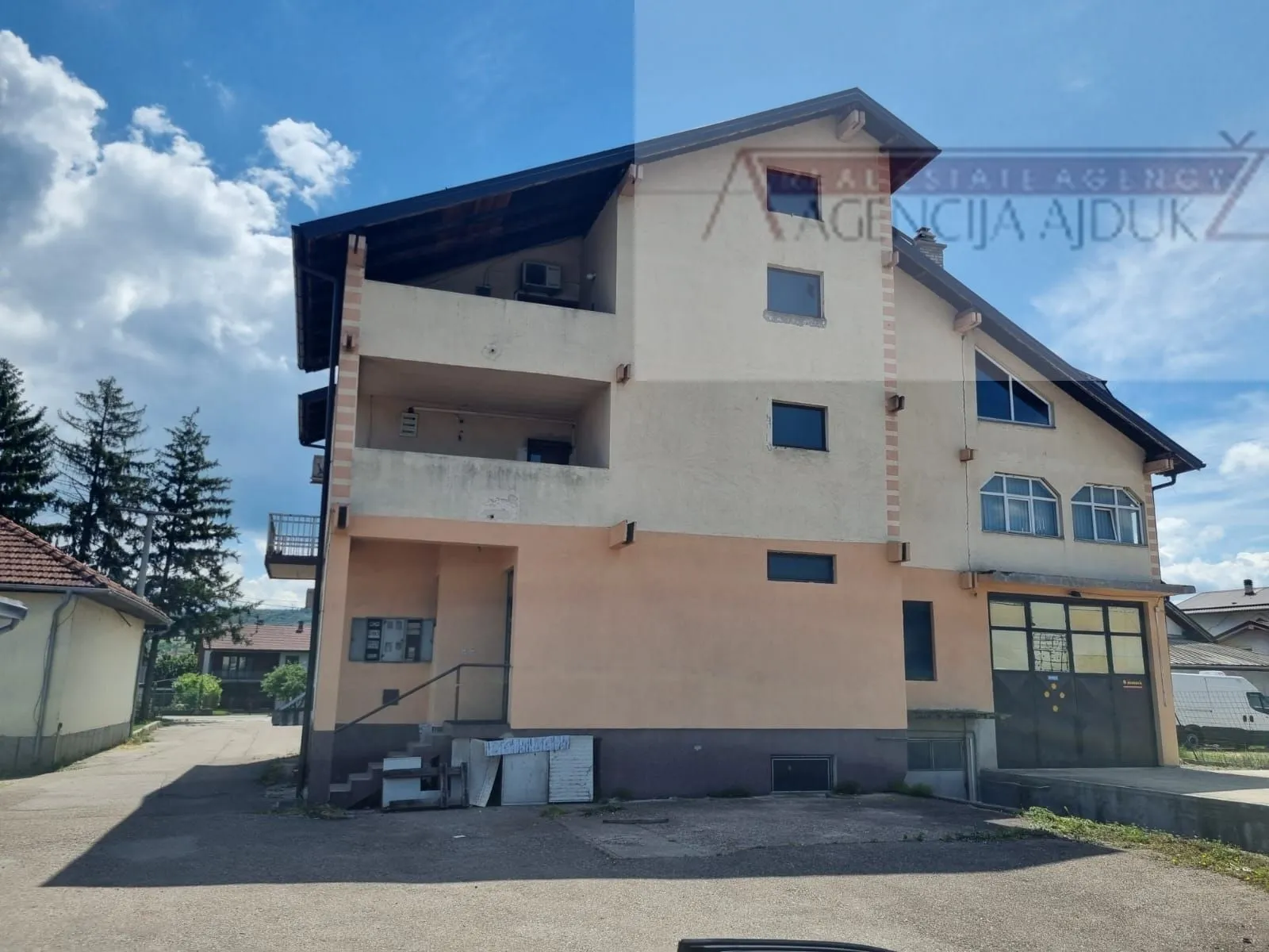 banja luka trn poslovno stambeni kompleks 1300 m2 - prilika - slika 3