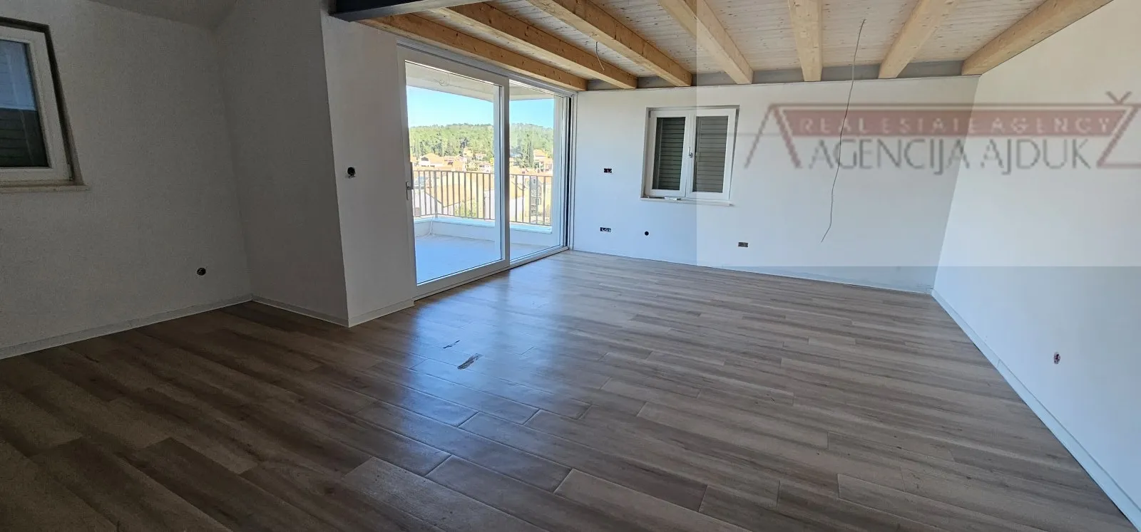 hvar novogradnja 101,86 m2 vrboska - dvosoban - dvoetažni - ekskluziva - slika 10
