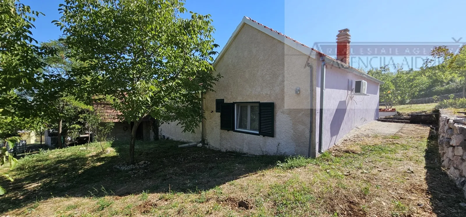 imotski obiteljska kamena kuća 250 m2 + okućnica 1209 m2 drum - slika 2