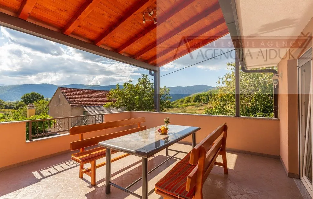imotski proložac donji vila s bazenom 286 m2 - novo u ponudi - slika 4