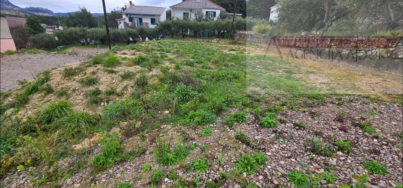 solin najam građevinskog zemljišta 900 m2 + mogućnost gradnje - slika 6