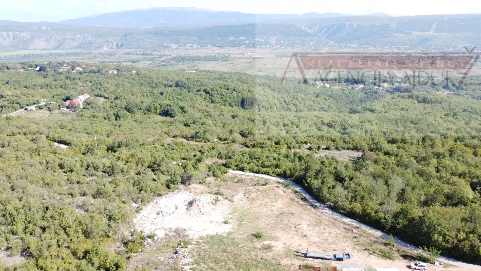 imotski 8883 m2 građevinsko zemljište - novo!! - slika 3