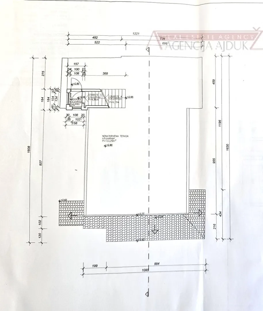 kaštel lukšić kuća 219 m2 + parcela 2993 m2 intimna lokacija - top - slika 16